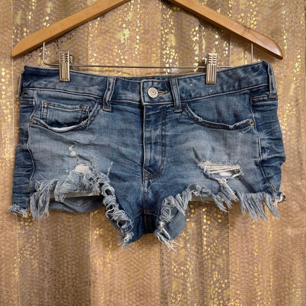Express Shortie Relaxed Low Rise Cut Off Booty Shorts Size 4